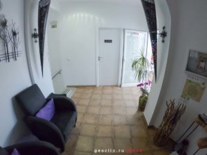 Гостиница Peacock-House Evora - вход в номер
